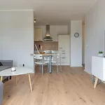 Central Apartment, 55M2, Kitchen, Washer, Netflix, Parking